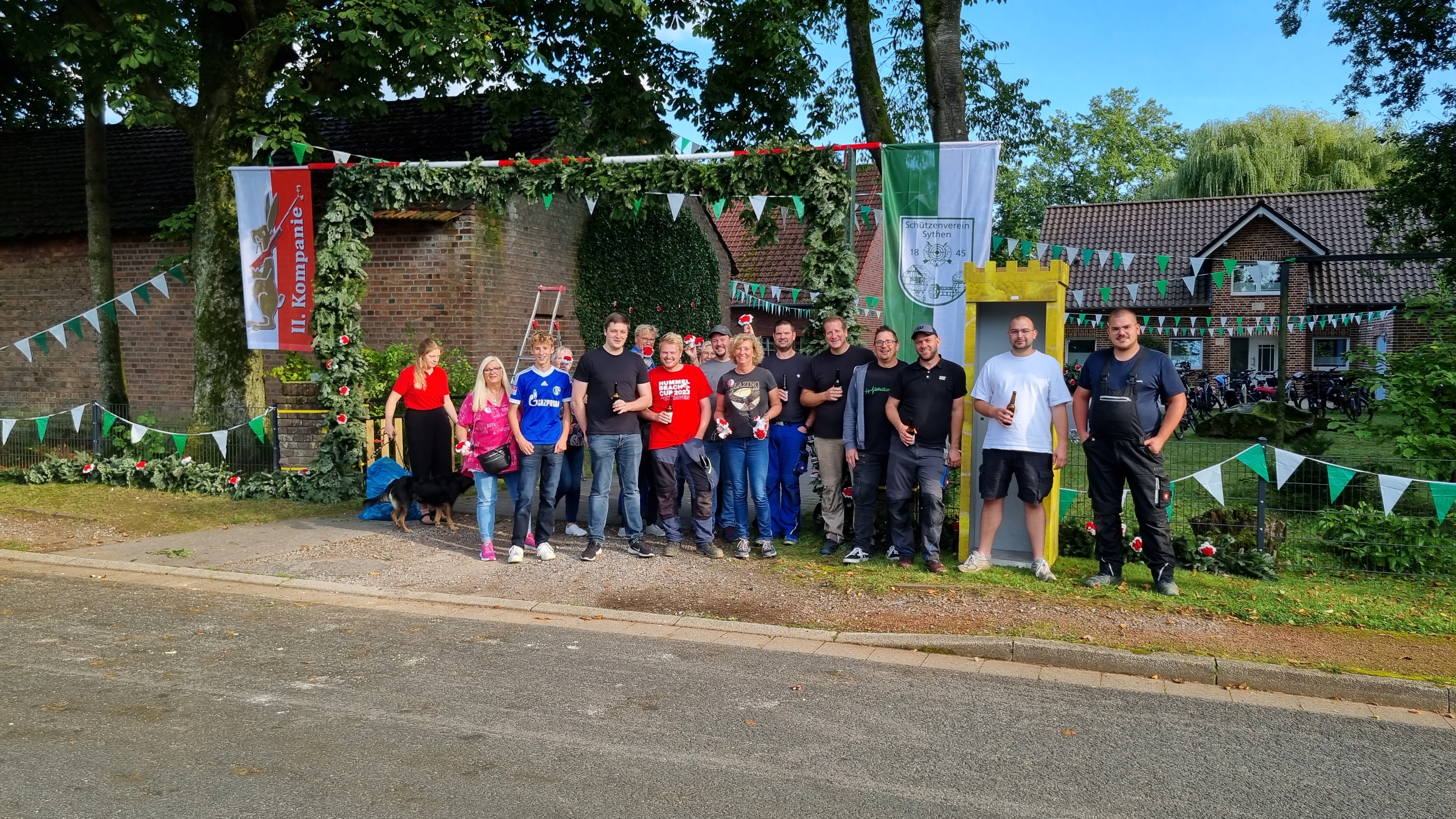 Unser "Lager" im Dorf: Hof H&ouml;lper
